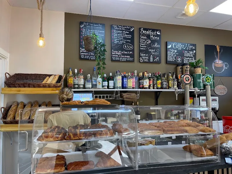 Cafeteria - Panaderia El Corner