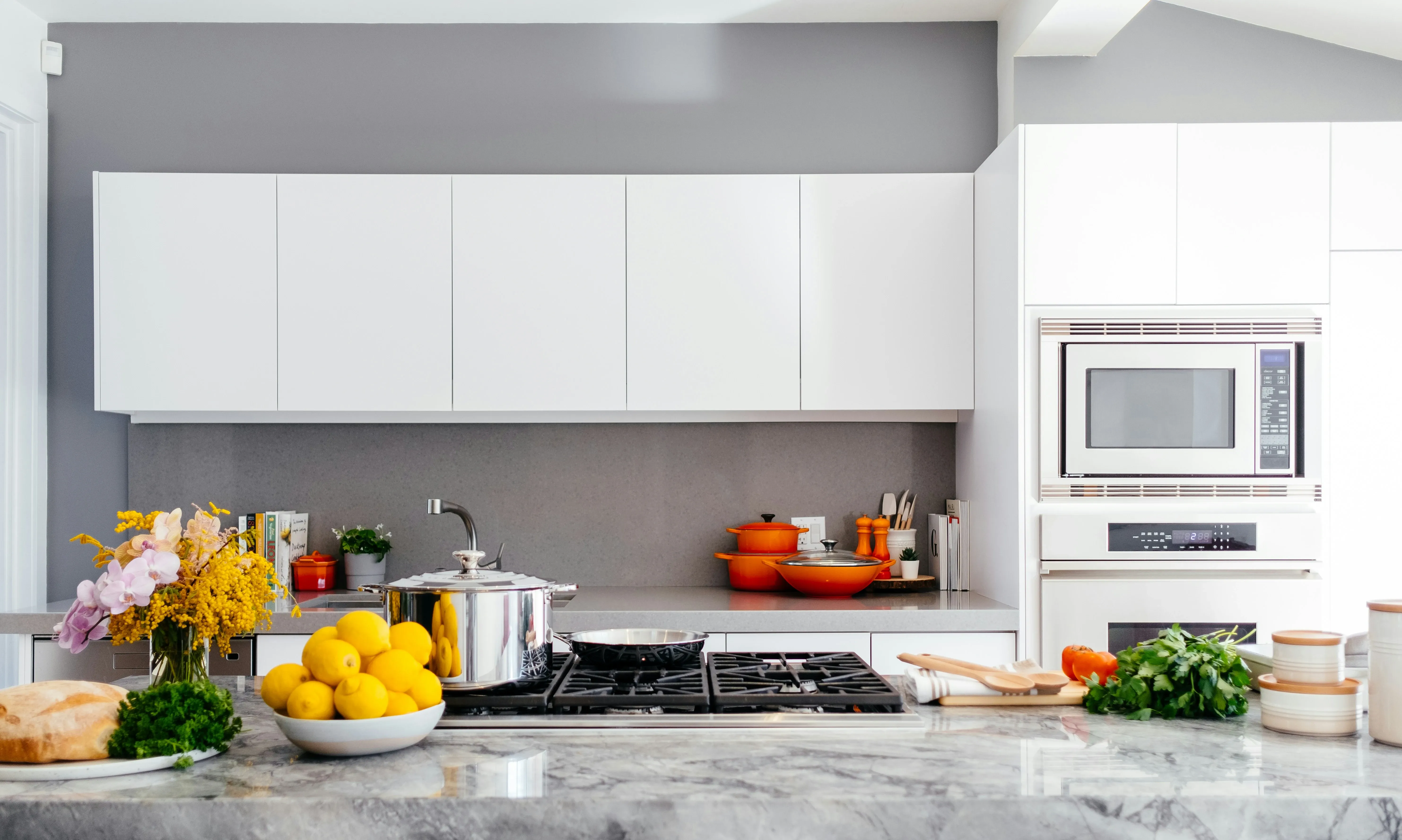 Fully equipped kitchen at Hacienda del Álamo Golf Resort apartment